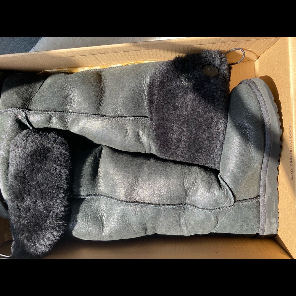 Brand new rare knee high Ugg’s